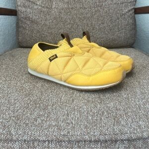 Teva Sunny Quilted Slip-Ons